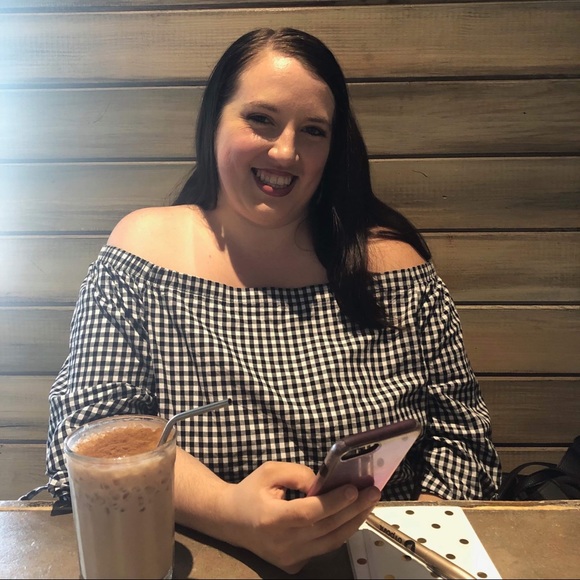 Hi, I’m Sam 🖤 - Picture 1 of 7